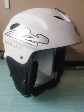 Casco de esquí blanco