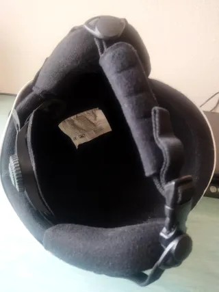 Casco de esquí blanco