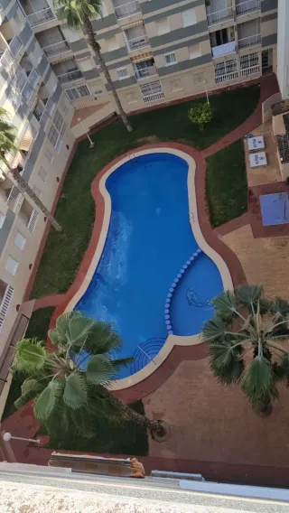 PARTICULAR Apartamento céntrico y luminoso.