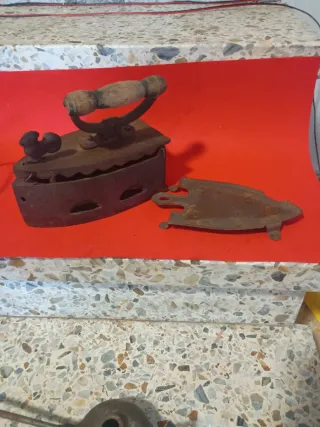 Plancha antigua de hierro