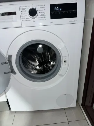 Lavadora Bosch Serie 4 – 9kg – Excelente estado