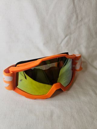 Gafas de esquí naranjas