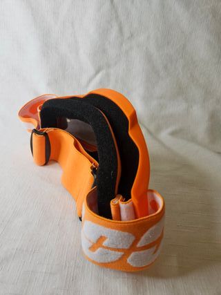 Gafas de esquí naranjas