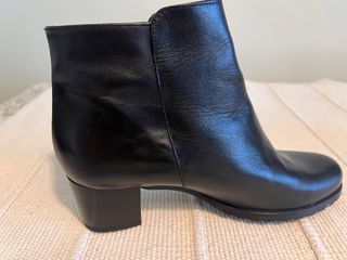Botines de piel negros