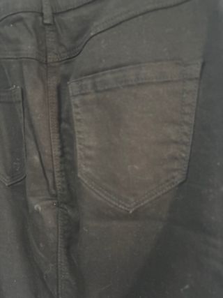 Falda Stradivarius Negra Botones Cuero