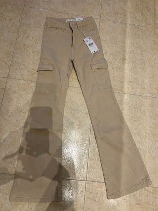 Pantalón cargo flare Mango Teen beige