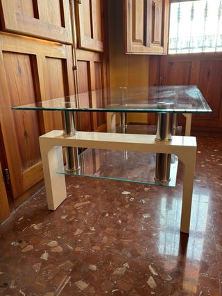 Mesa baja de cristal