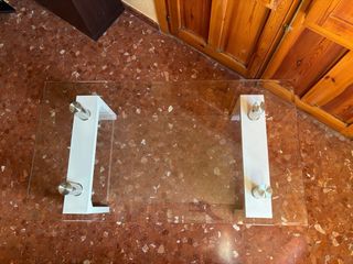 Mesa baja de cristal