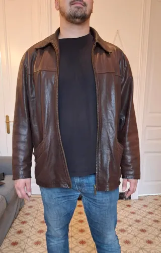 Chaqueta de cuero marrón