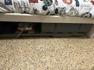 Cama y Armario Madera