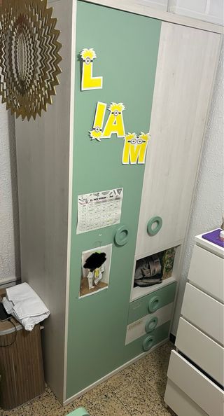 Cama y Armario Madera