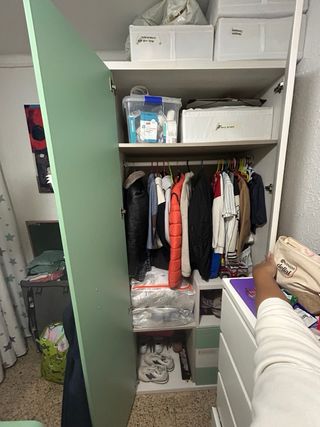 Cama y Armario Madera