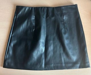 Falda cuero negra Talla XS