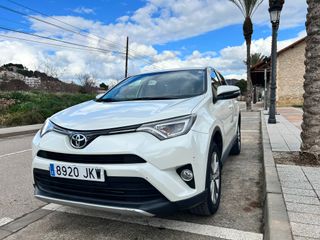 Toyota RAV4 2015