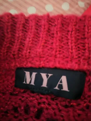 Maglione donna rosso con fili dorati