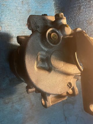 Compresor de aire acondicionado