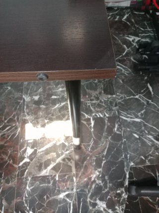 Amplia mesa de madera, ideal para para despacho,,,