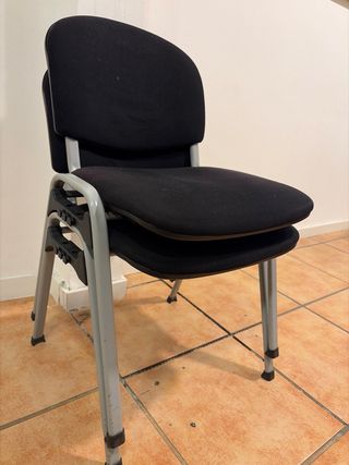 Silla de oficina (12 disponibles)