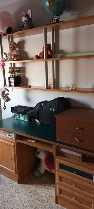 Mueble dormitorio con cama y almacenaje