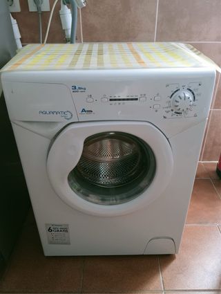 Lavadora Candy 3,5Kg 800 rpm