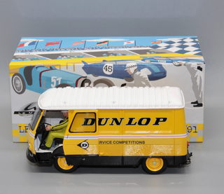 Furgoneta Peugeot J7 Dunlop (Le Mans Miniatures)