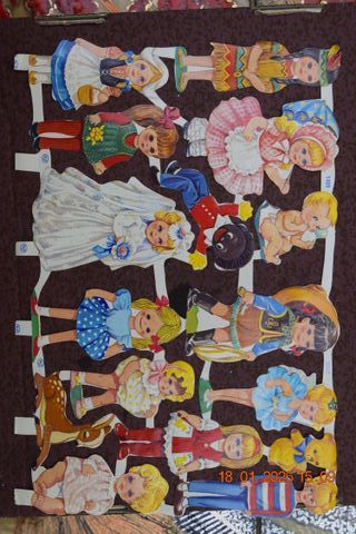 Cromos troquelados de figuras infantiles