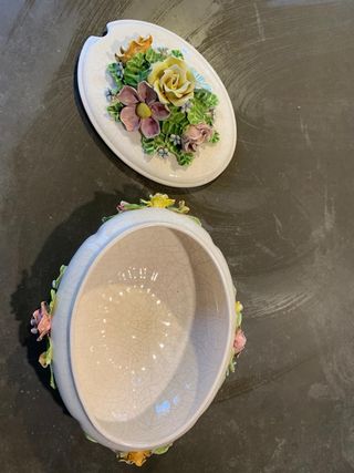 Sopera de porcelana Barcelona años 30, Marca Casés