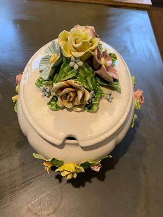 Sopera de porcelana Barcelona años 30, Marca Casés