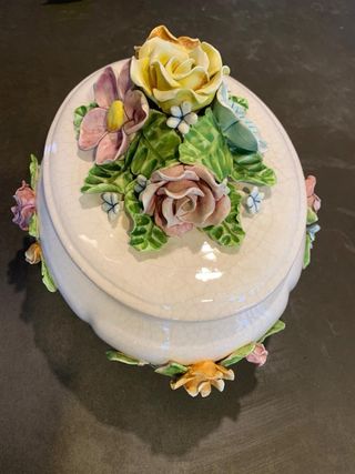 Sopera de porcelana Barcelona años 30, Marca Casés