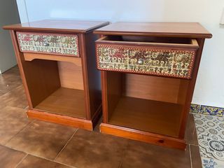 2 Mesitas de Noche Madera con Cajón