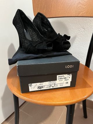 Zapatos LODI Talla 38 Negro