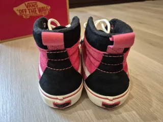 Zapatillas Vans SK8-Hi Negras y Rojas