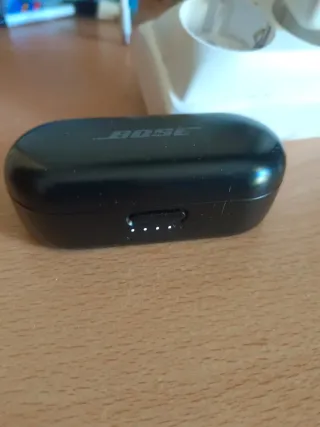 Estuche Auriculares Bose Negro