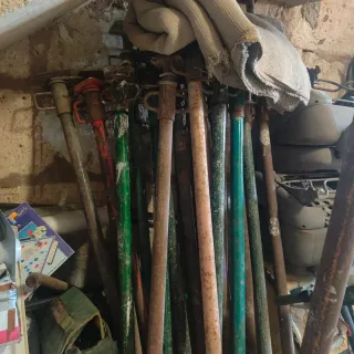 Pontales de obra metálicos