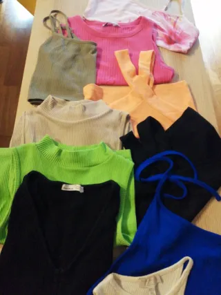 Lote 10 + 3 (regalo) tops chica 13-15  años Talla