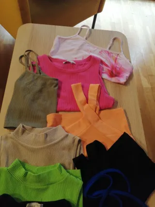 Lote 10 + 3 (regalo) tops chica 13-15  años Talla