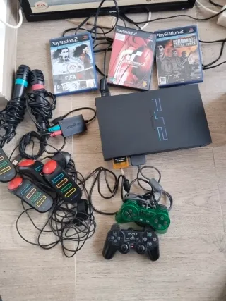 Lote PS2: Consola, Juegos y Accesorios