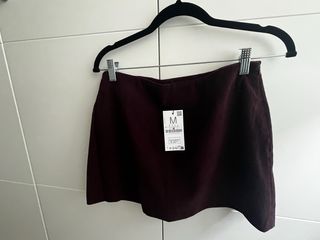 Traje falda pantalon de pana color burdeos