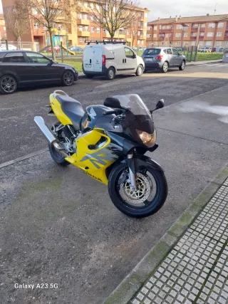 Honda CBR 600cc Deportiva