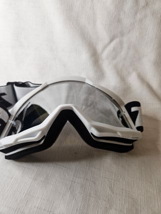 Gafas de esquí blancas