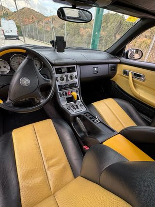 Mercedes-Benz SLK 320