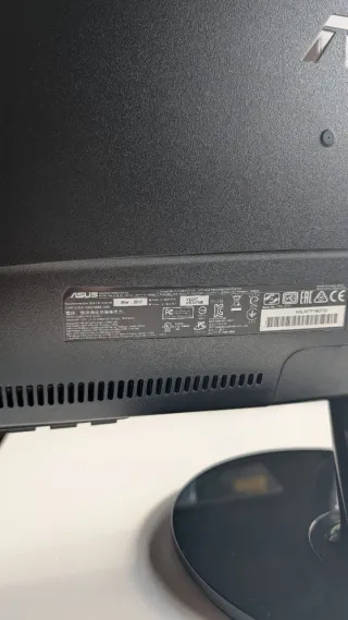 Monitor ASUS 19.5" LED (Modelo VS207)