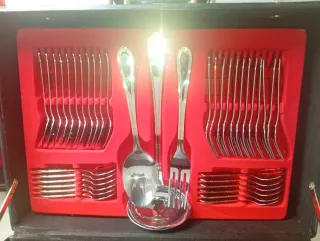 Cubertería Roberto Cavalli 72 piezas