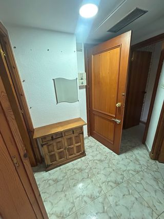 Mueble recibidor de madera