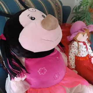 Dos muñecas de trapo grandes