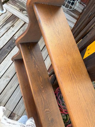 Estantería de madera maciza