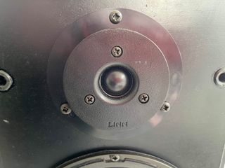 Linn Index - Pareja Monitores