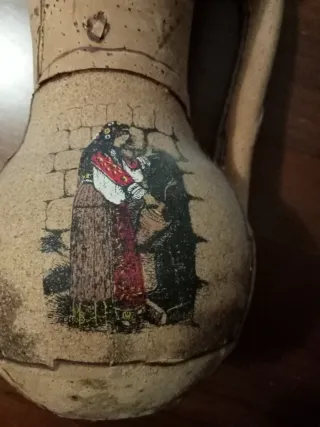 Vaso decorativo in ceramica ricoperta di sughero