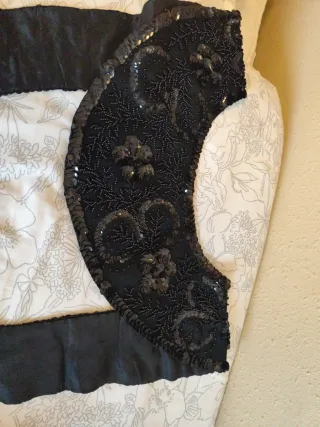 Traje Regional Asturiana (Falda Mandil y Dengue),