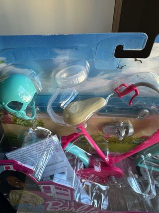 NUEVA Bicicleta Barbie con accesorios